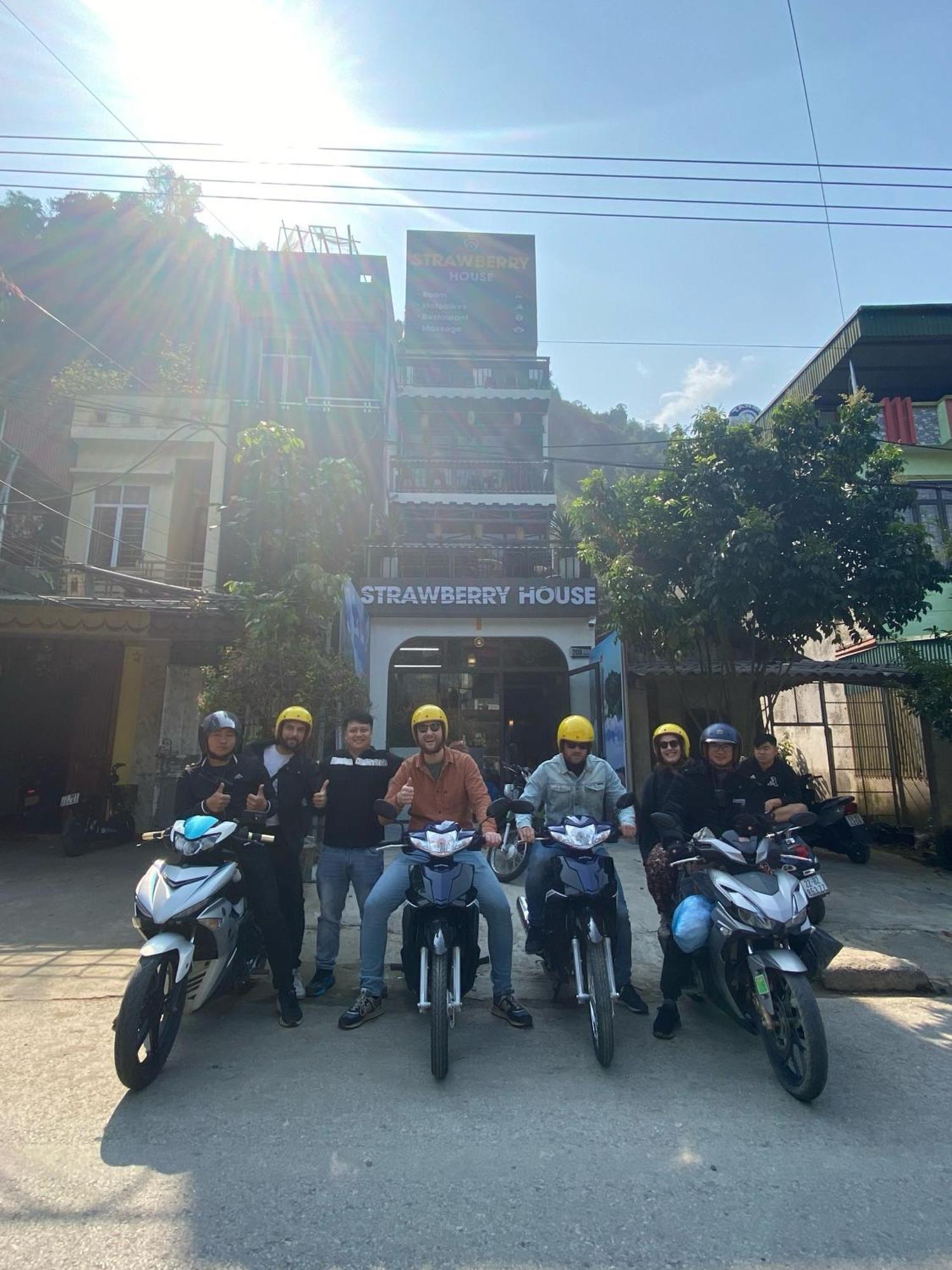 Strawberry House , Tour & Motorbikes Rentel Bed & Breakfast Hà Giang Ngoại thất bức ảnh