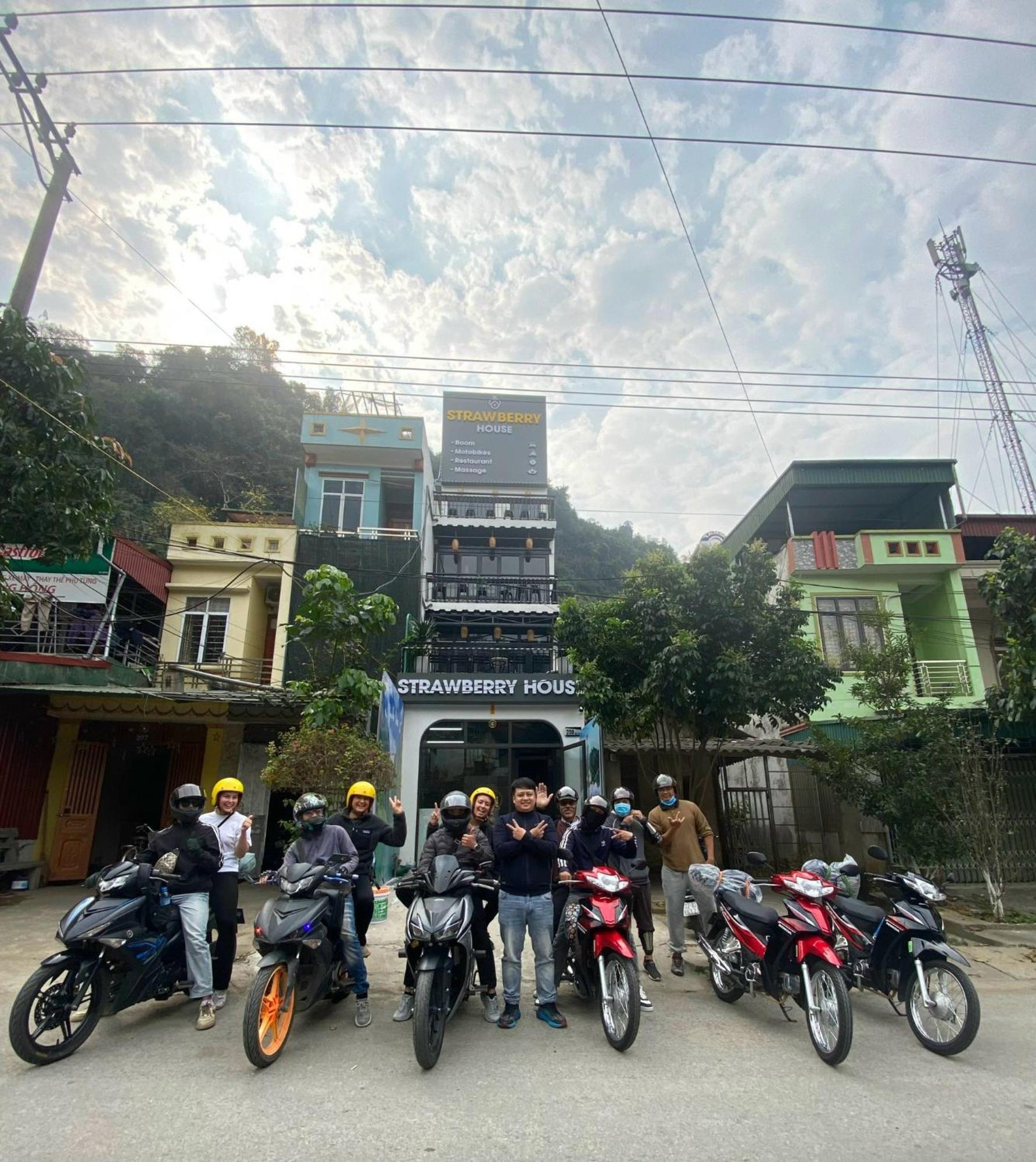 Strawberry House , Tour & Motorbikes Rentel Bed & Breakfast Hà Giang Ngoại thất bức ảnh