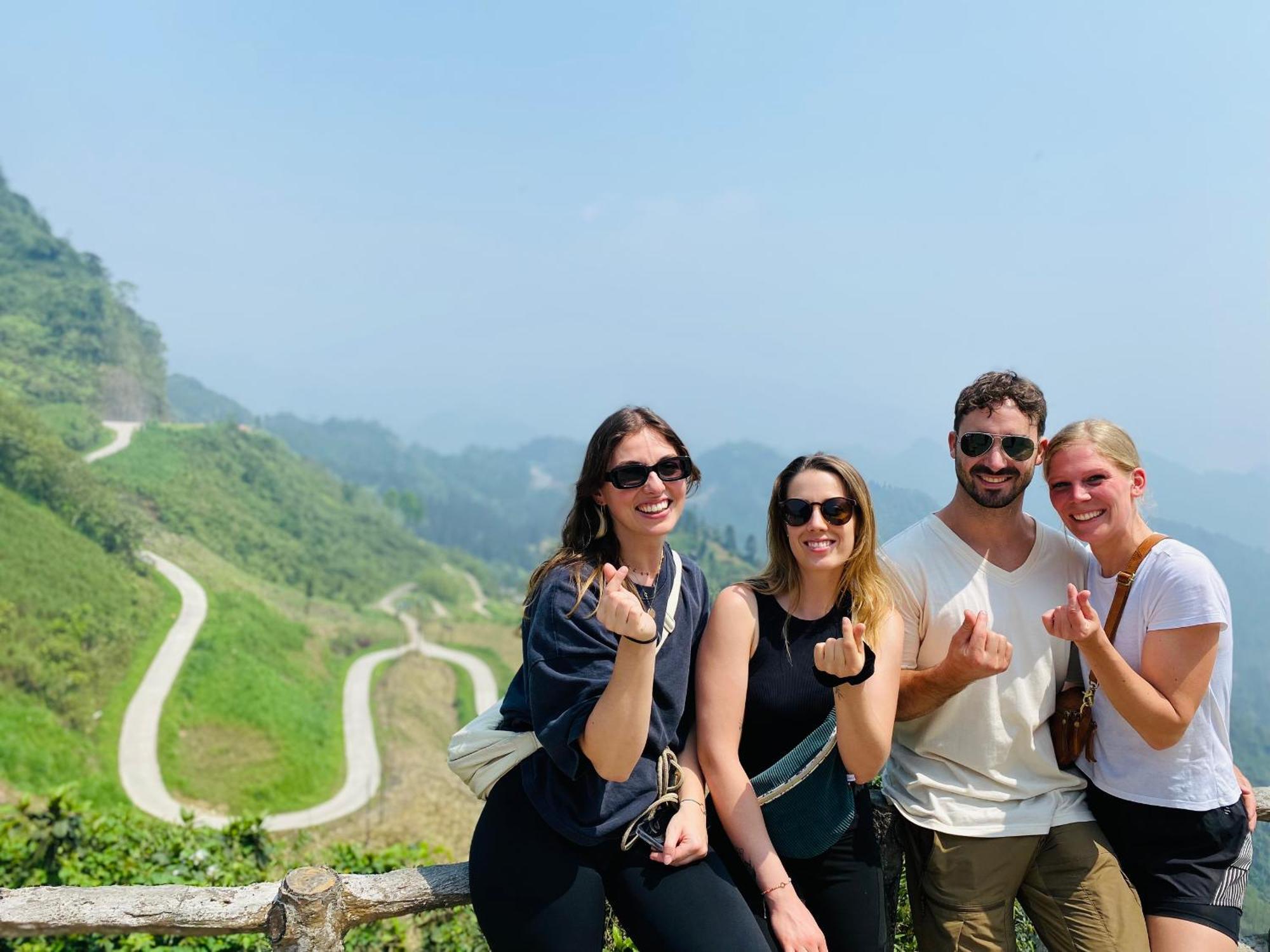 Strawberry House , Tour & Motorbikes Rentel Bed & Breakfast Hà Giang Ngoại thất bức ảnh