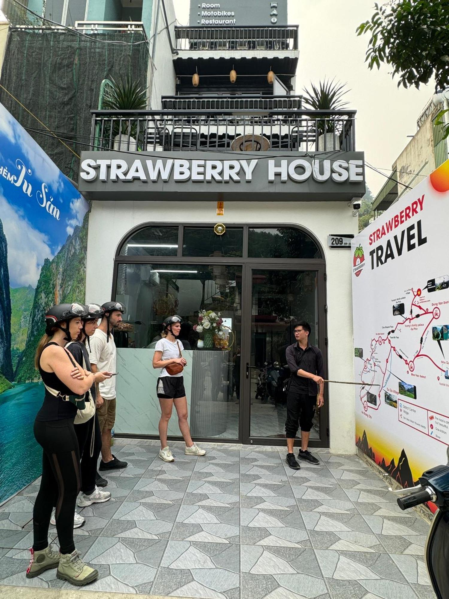 Strawberry House , Tour & Motorbikes Rentel Bed & Breakfast Hà Giang Ngoại thất bức ảnh