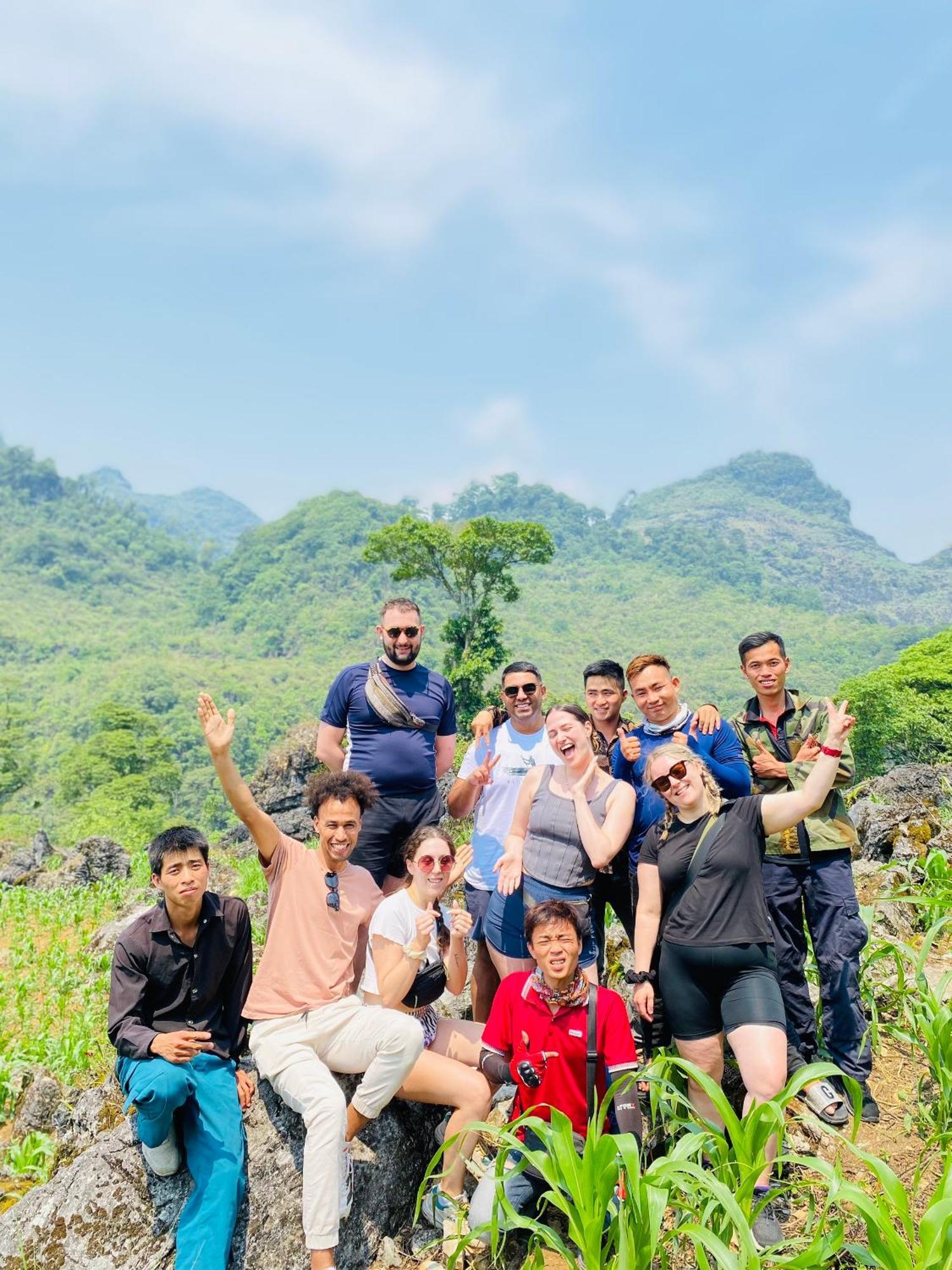 Strawberry House , Tour & Motorbikes Rentel Bed & Breakfast Hà Giang Ngoại thất bức ảnh