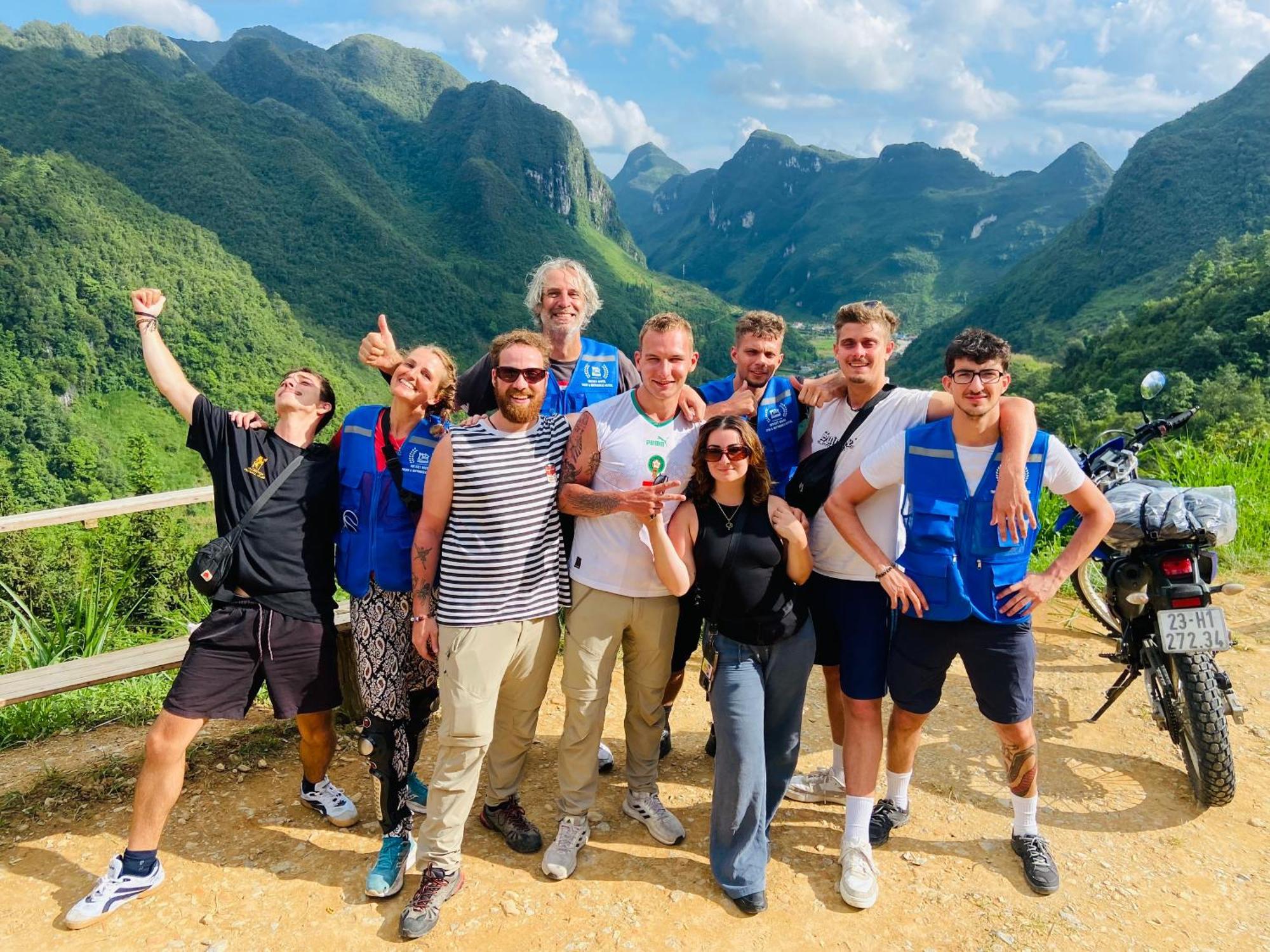 Strawberry House , Tour & Motorbikes Rentel Bed & Breakfast Hà Giang Ngoại thất bức ảnh