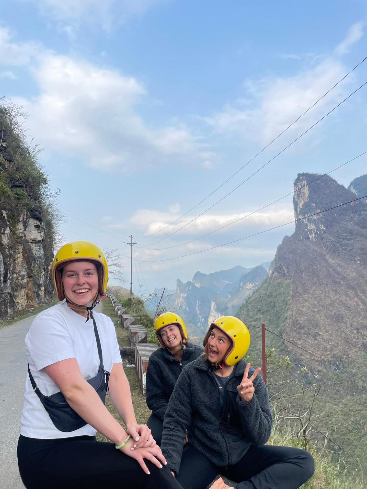 Strawberry House , Tour & Motorbikes Rentel Bed & Breakfast Hà Giang Ngoại thất bức ảnh