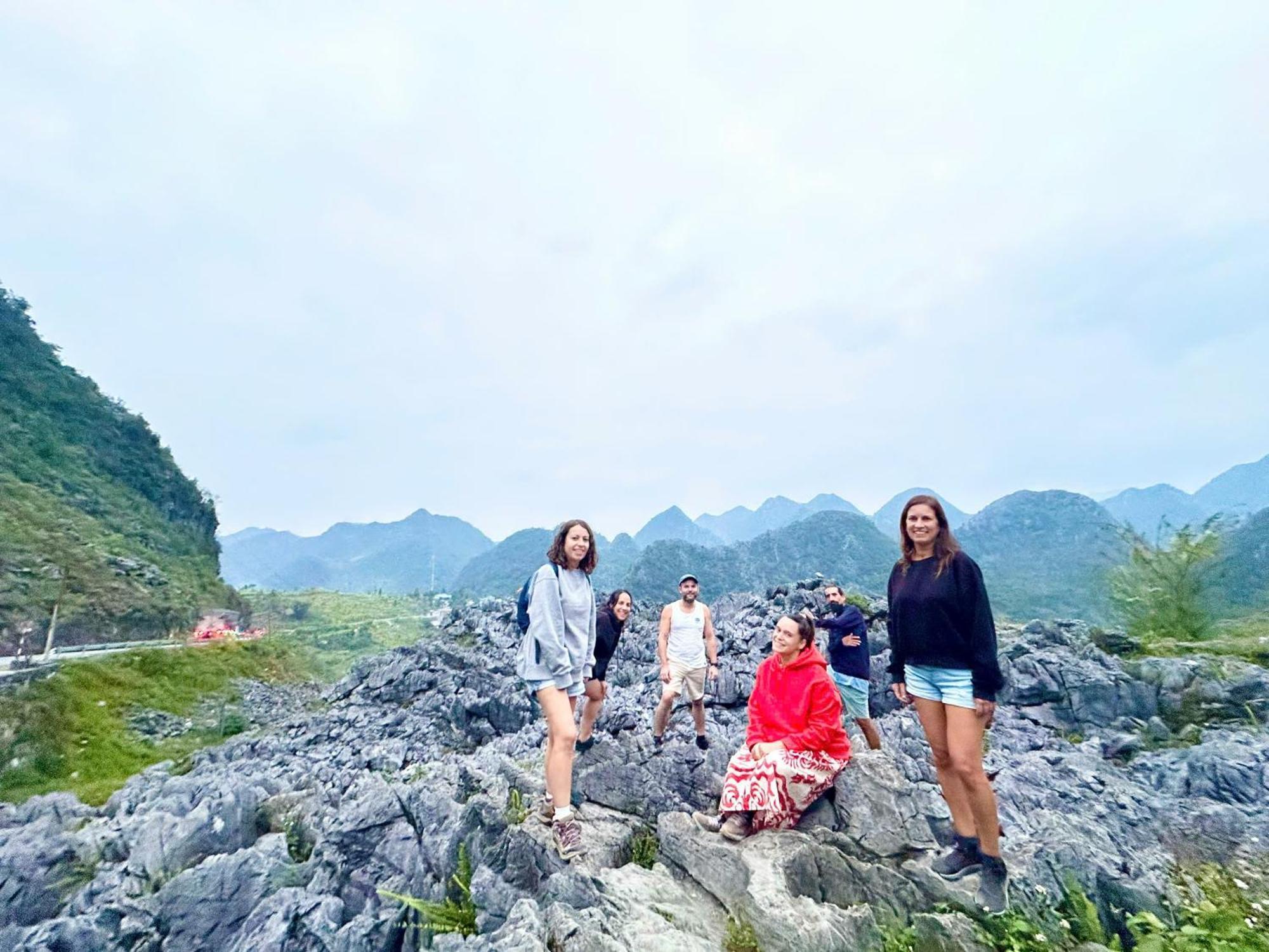 Strawberry House , Tour & Motorbikes Rentel Bed & Breakfast Hà Giang Ngoại thất bức ảnh