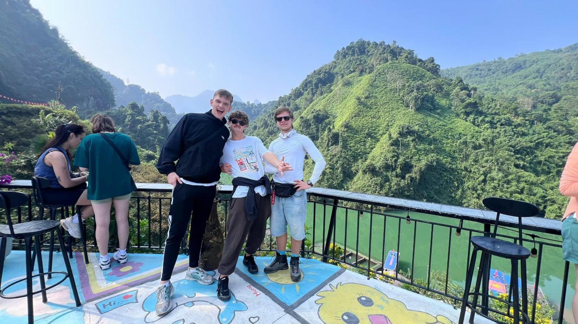 Strawberry House , Tour & Motorbikes Rentel Bed & Breakfast Hà Giang Ngoại thất bức ảnh
